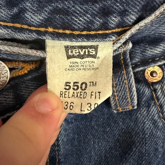 Levis 550 Relaxed Fit Tapered Leg Jeans Mens 36x30 Blue Medium Wash Made in USA - Picture 4 of 5